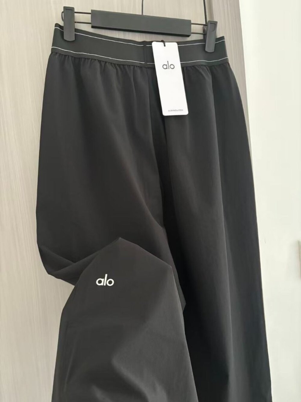 Alo Yoga Suit Up Pants Black Regular Fit With Tags (Brand New)Loose-Fit Trousers - Picture 9 of 13